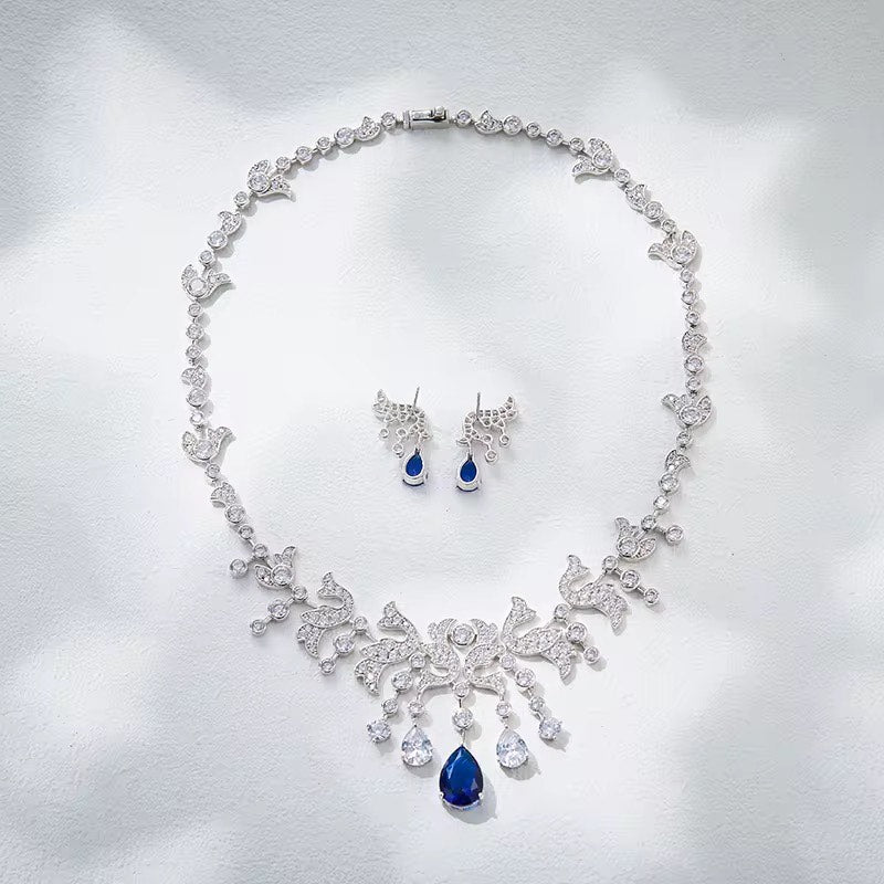 Midnight Wings - Set of Necklace & Earrings