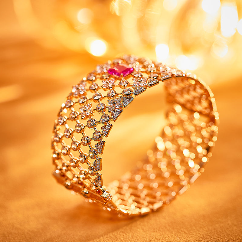 Empress Gleam Bangle