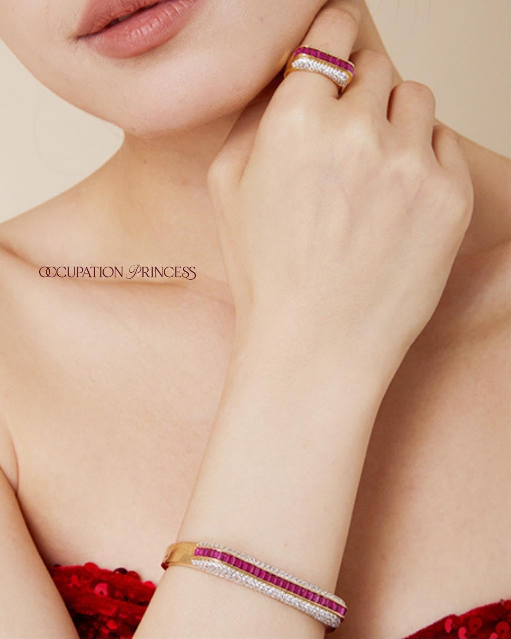Fuschia Glow Twist Bangle