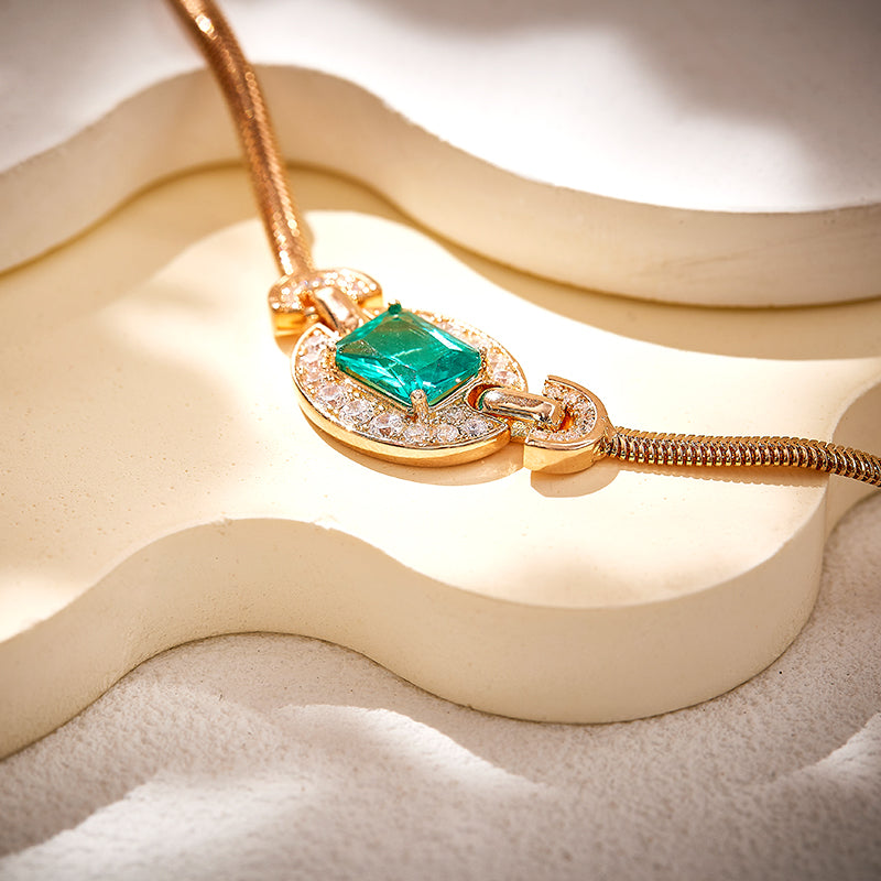 Green Flame- Necklace