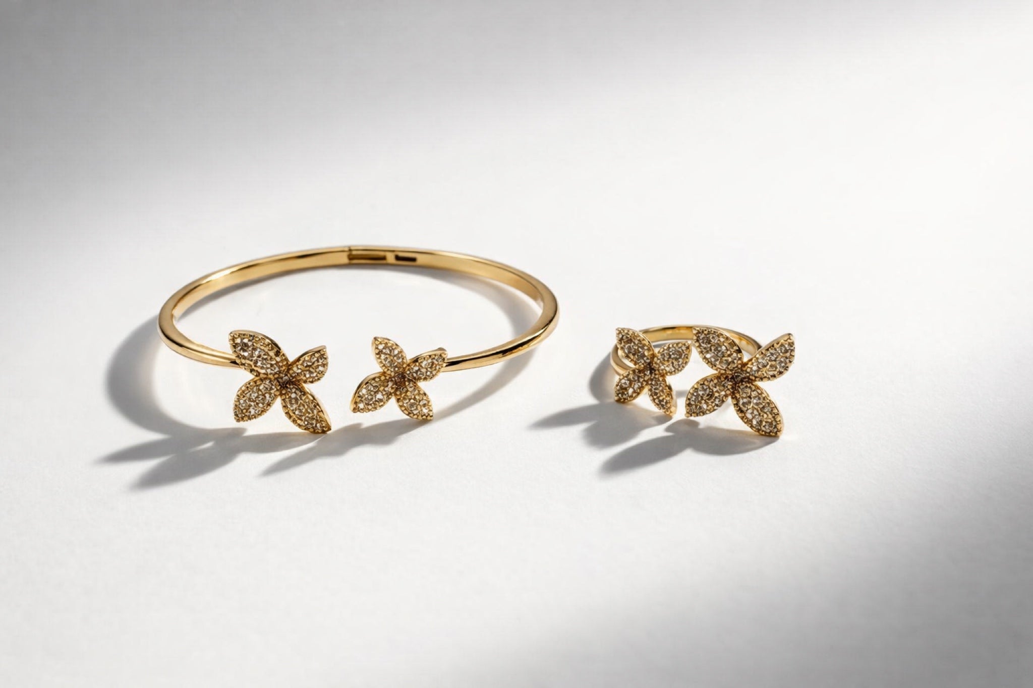 Feyra Double Bloom - Bangle & Ring
