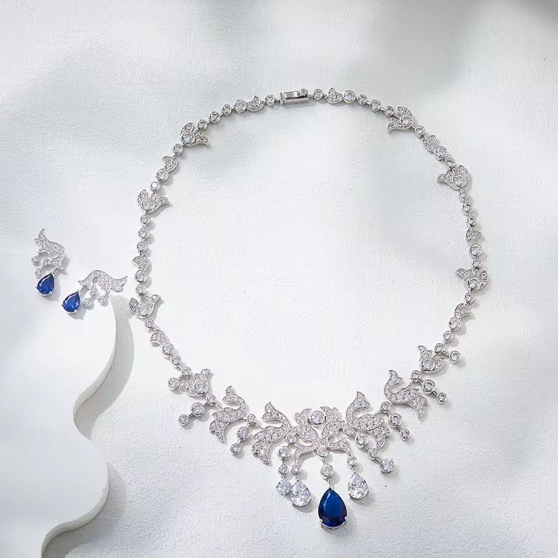 Midnight Wings - Set of Necklace & Earrings