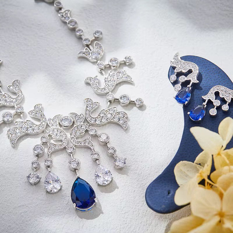 Midnight Wings - Set of Necklace & Earrings