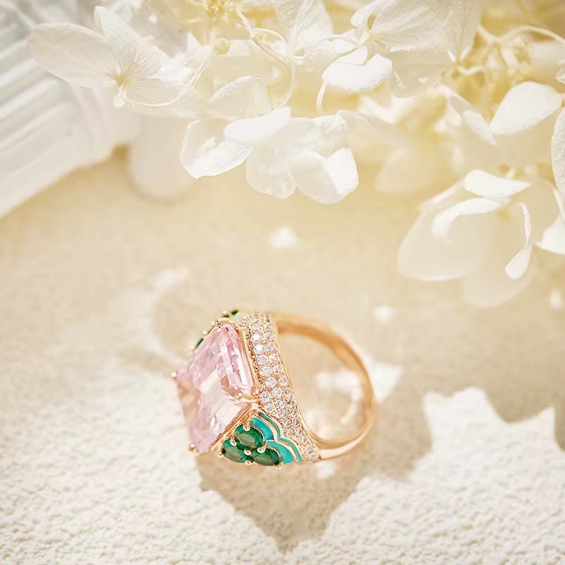 Blush Émeraude Ring
