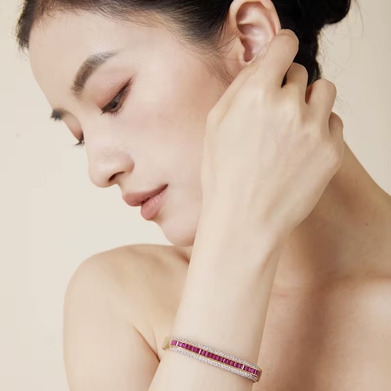 Fuschia Glow Twist Bangle