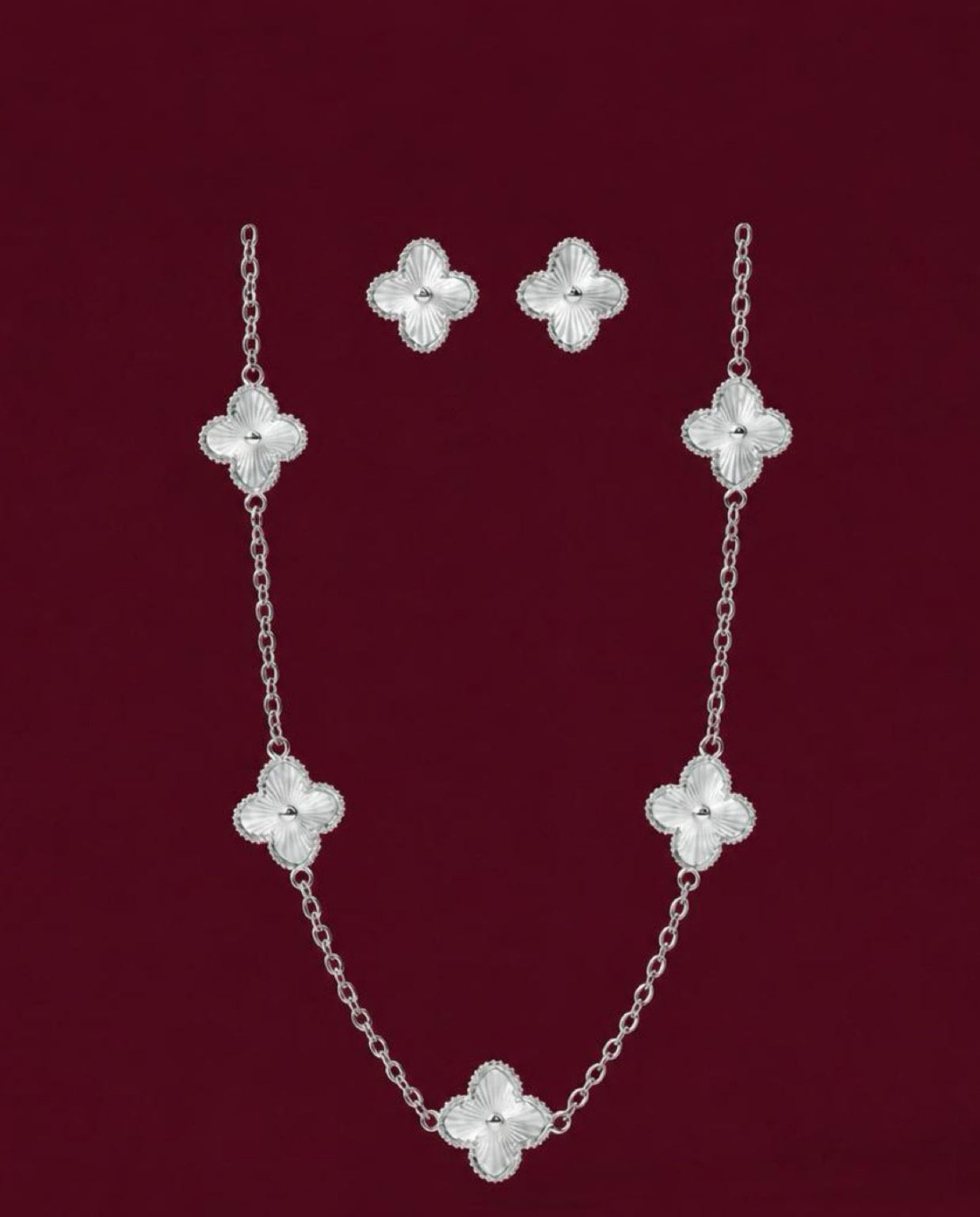 Clover Glow Silver