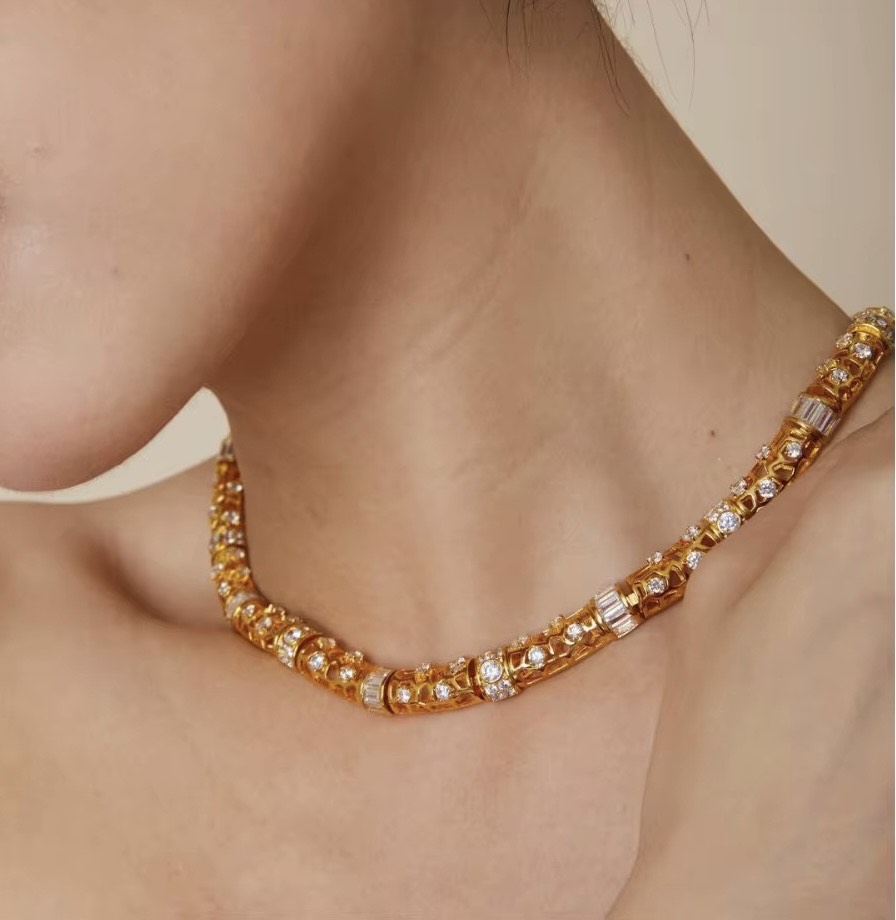 Zarline Necklace - Queen's Private Collection