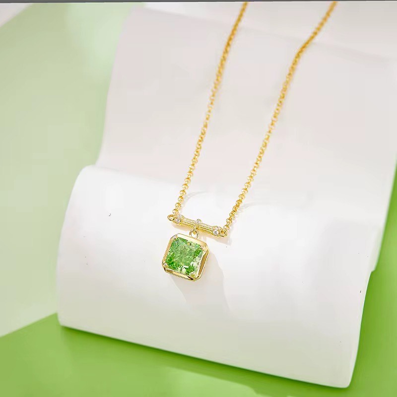 Garden Glint  - Chain with Pendant