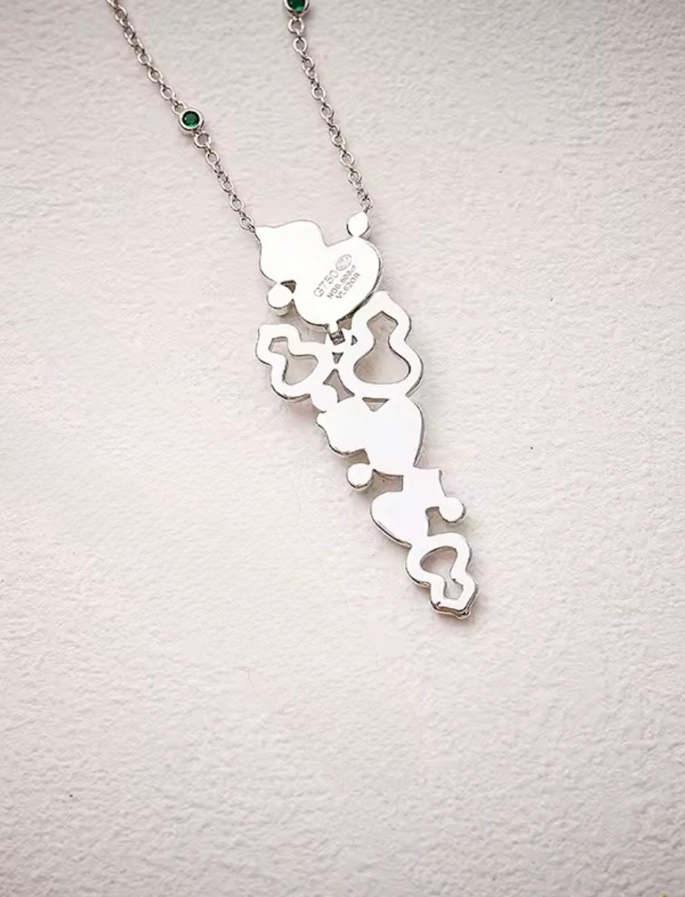 Amulet of Plenty - Chain with Pendant & Earrings
