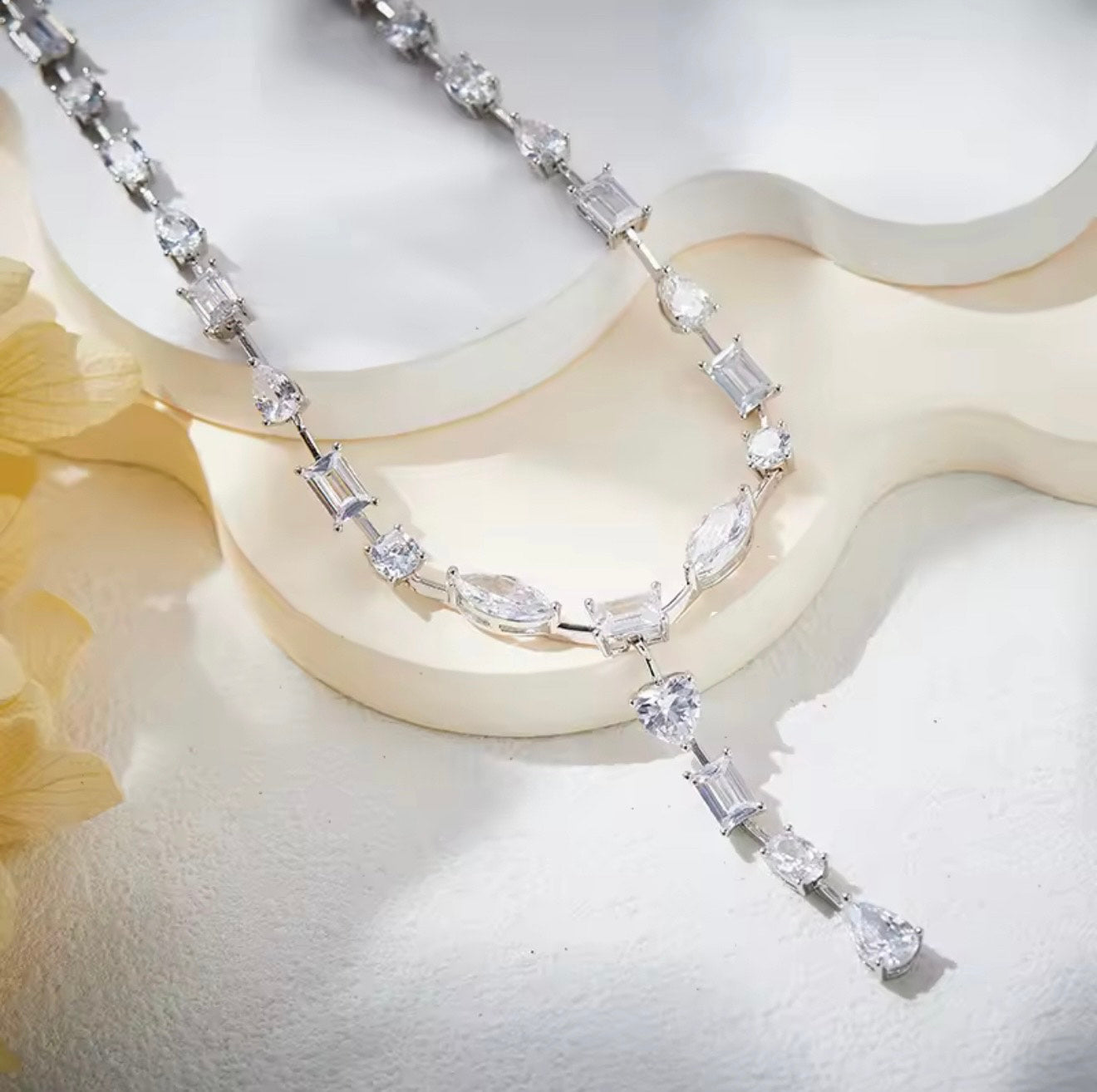 Celestia Drops - Set of Necklace & Earrings