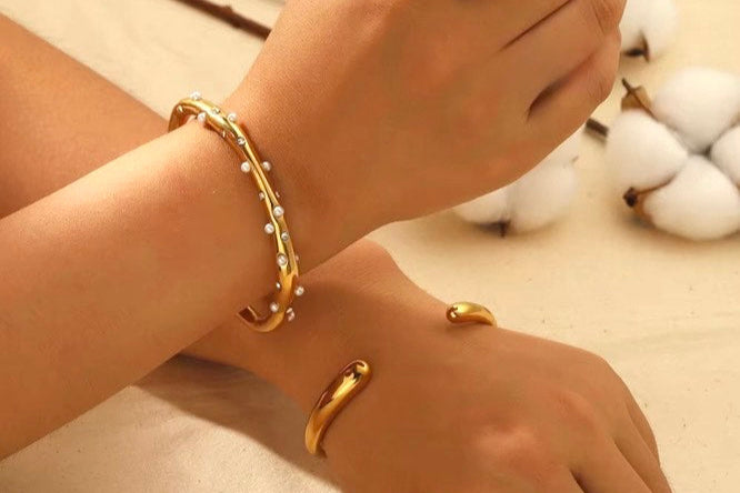 Pearl Studded Open Bangle