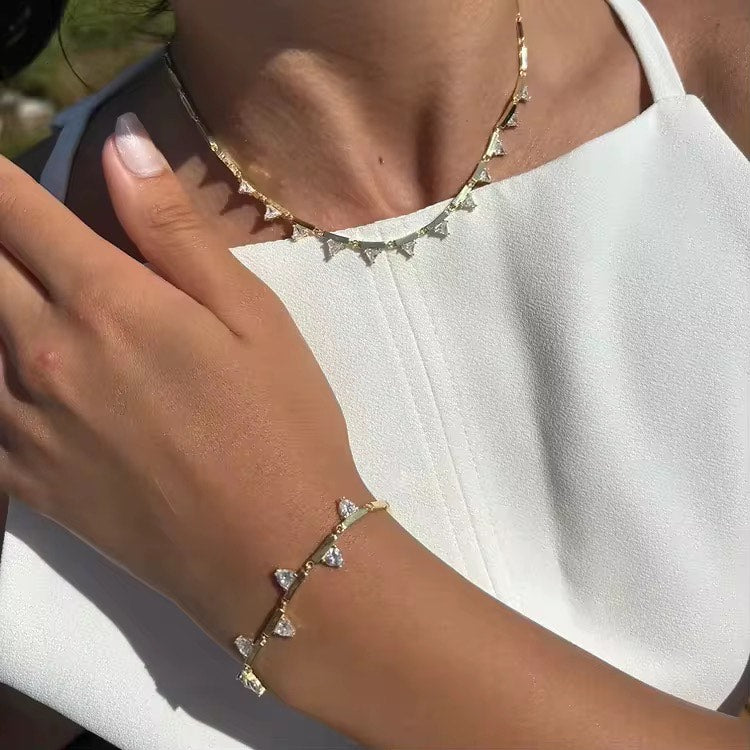 Queen’s Ray Bracelet