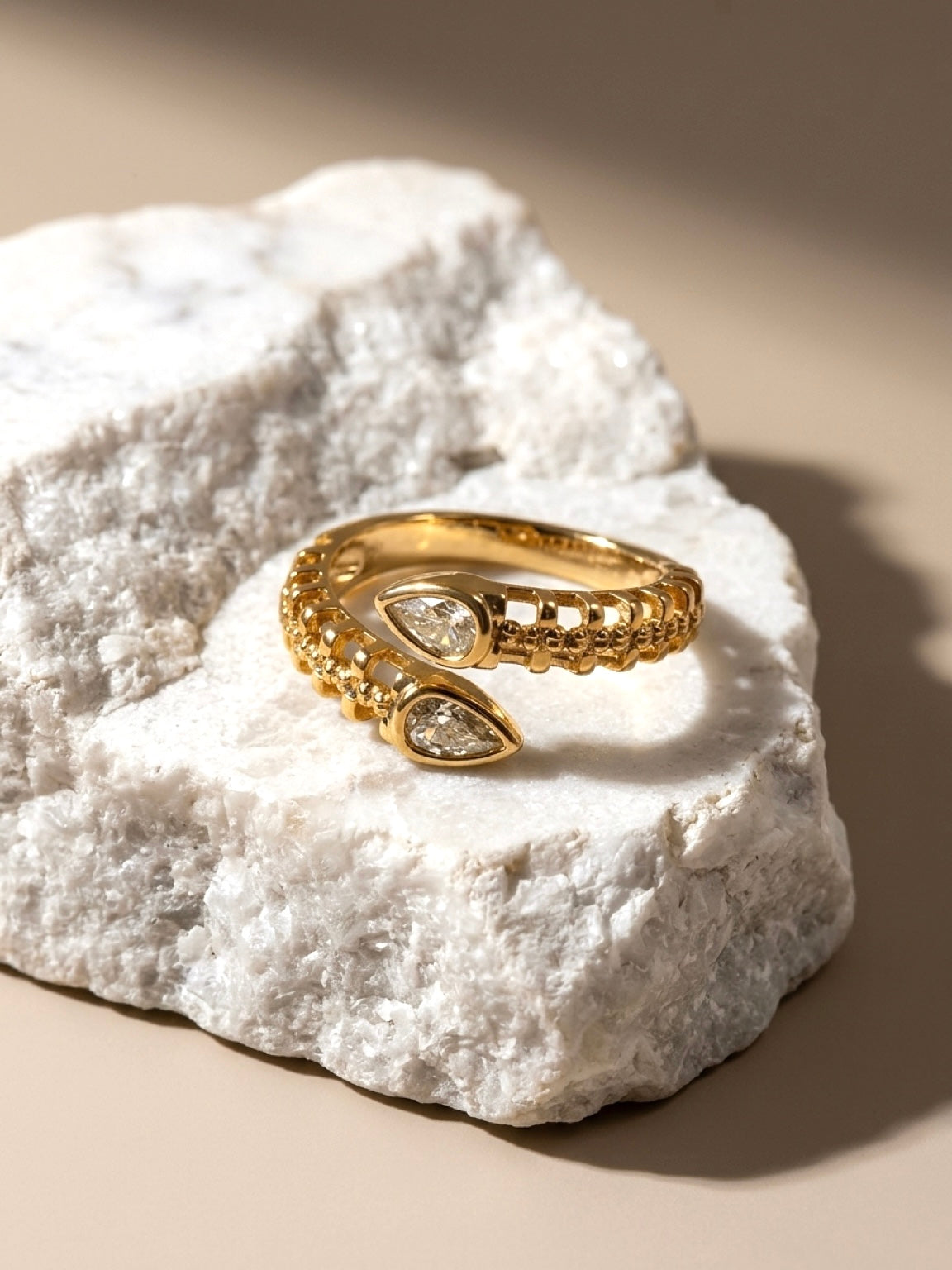Éclat Coil Ring