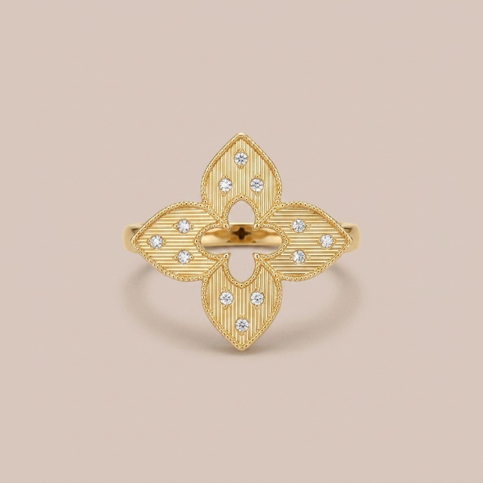 The Iconic Clover Ring