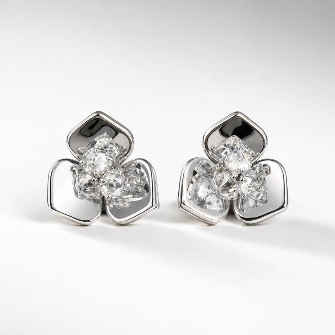 Lumi Studs