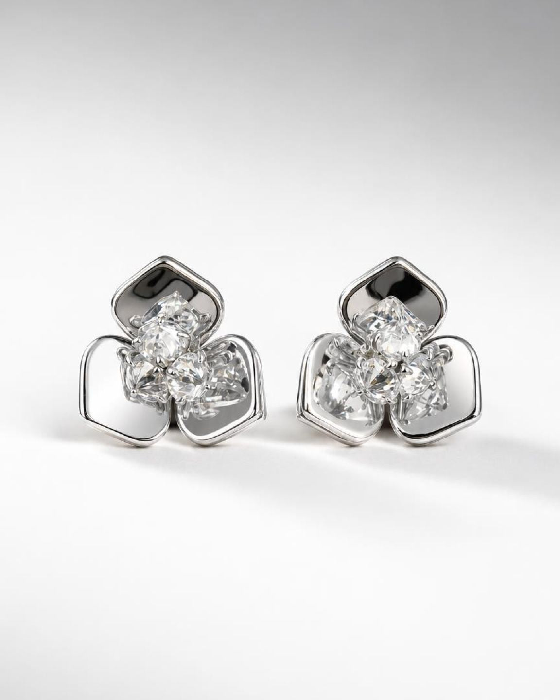 Lumi Studs