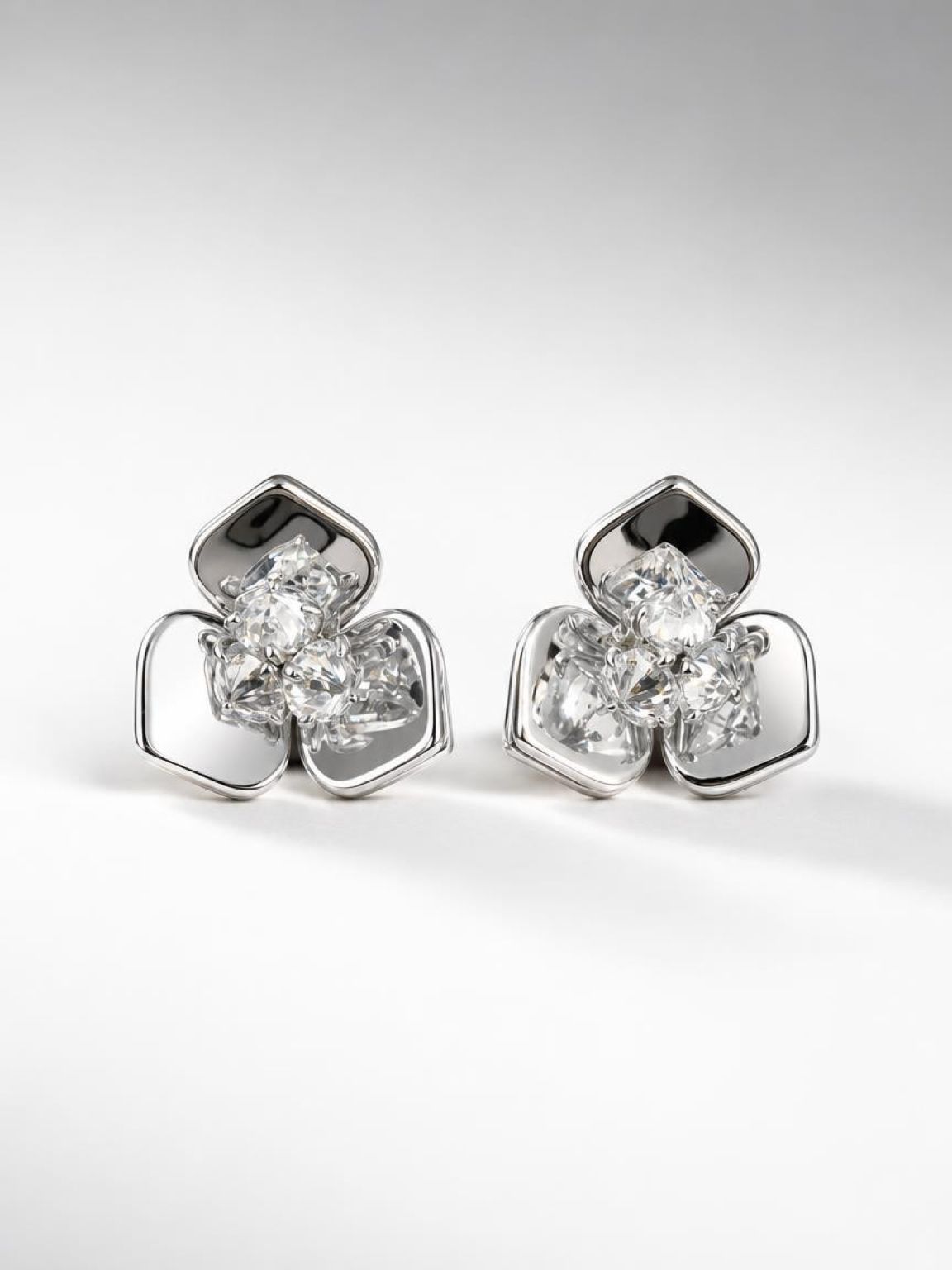 Lumi Studs