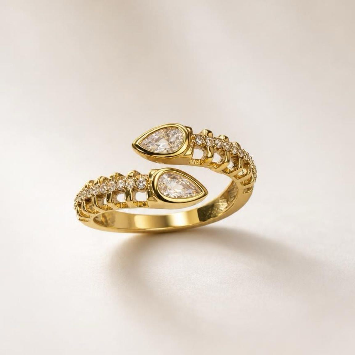 Éclat Coil Ring