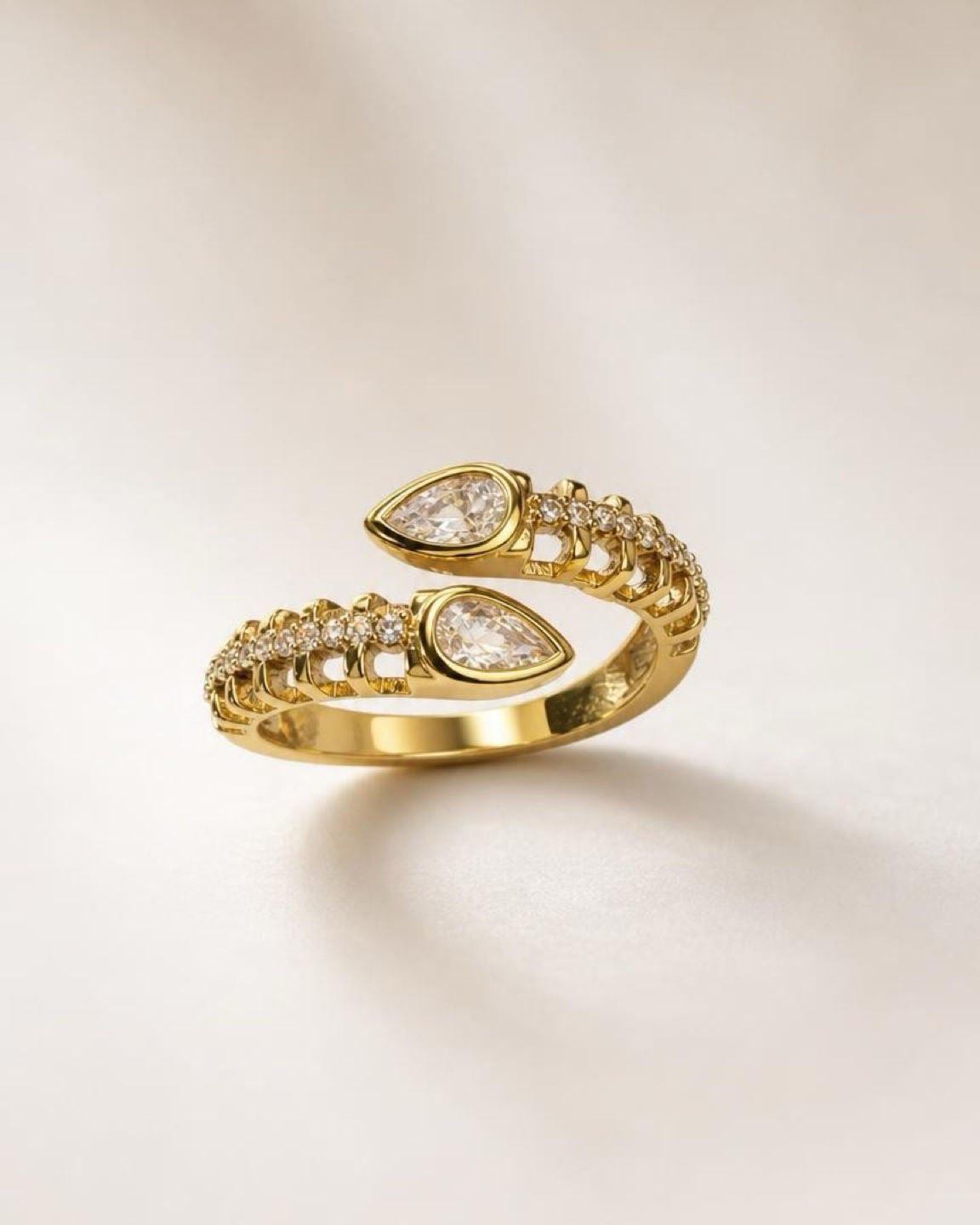 Éclat Coil Ring