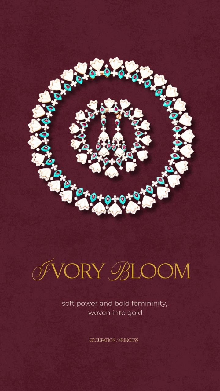 Ivory Bloom - Set of Necklace, Earrings & Bracelet